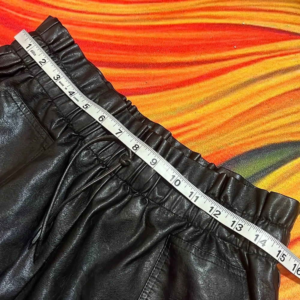 Oversized High Waist Loose Fit Faux Leather Shorts Size 10 - Picture 15 of 17
